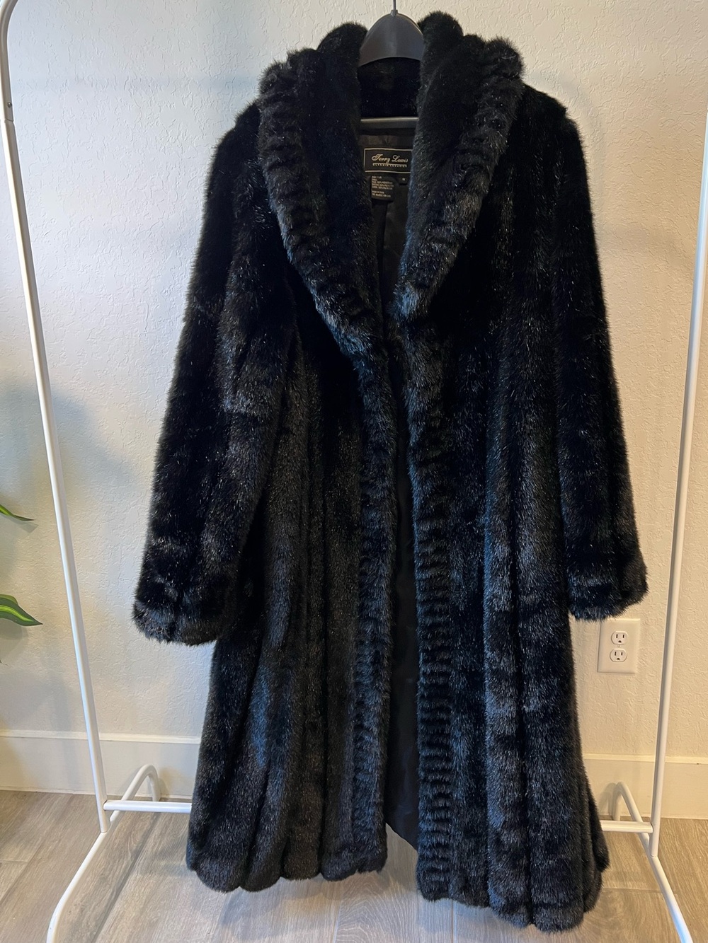 Terry Lewis Classic Luxuries Black Faux Fur Long Coat 1X Vintage HSN QVC